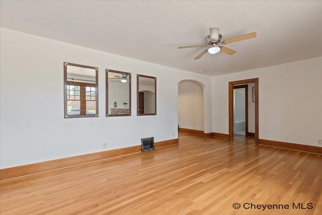 2514 MAXWELL AVE, Cheyenne, WY 82001