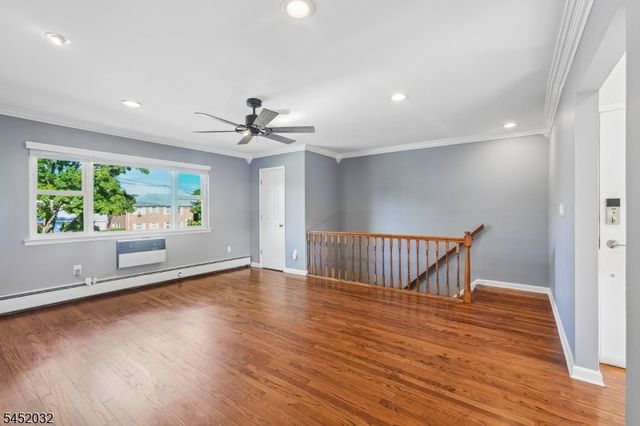 39 Manchester Ct, Wayne Twp., NJ 07470