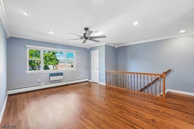 39 Manchester Ct, Wayne Twp., NJ 07470