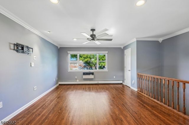 39 Manchester Ct, Wayne Twp., NJ 07470