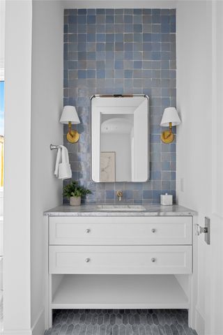 6454 Kenwood Avenue, Dallas, TX 75214