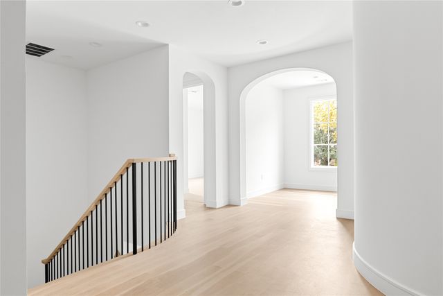 6454 Kenwood Avenue, Dallas, TX 75214