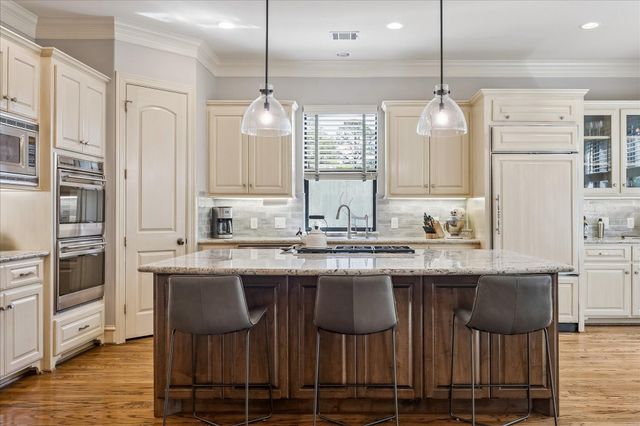 24 Hackberry Lane B, Houston, TX 77027