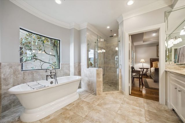 24 Hackberry Lane B, Houston, TX 77027