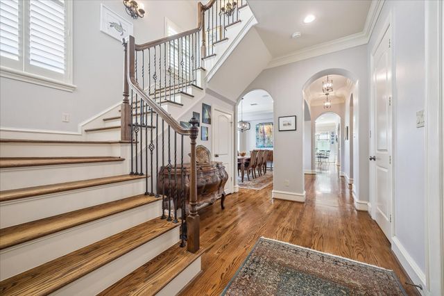 24 Hackberry Lane B, Houston, TX 77027