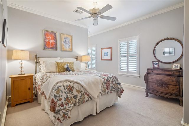 24 Hackberry Lane B, Houston, TX 77027