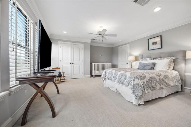 24 Hackberry Lane B, Houston, TX 77027