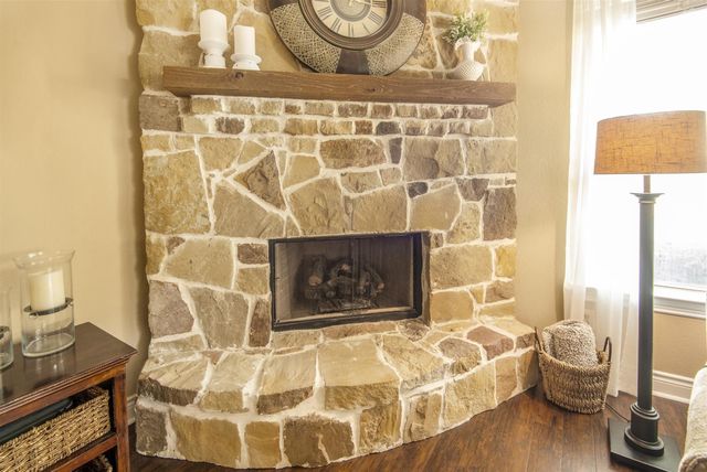 321 Westwood Drive, League City, TX 77573