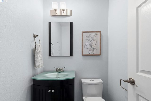 4159 Amberwood Cir, Pleasanton, CA 94588