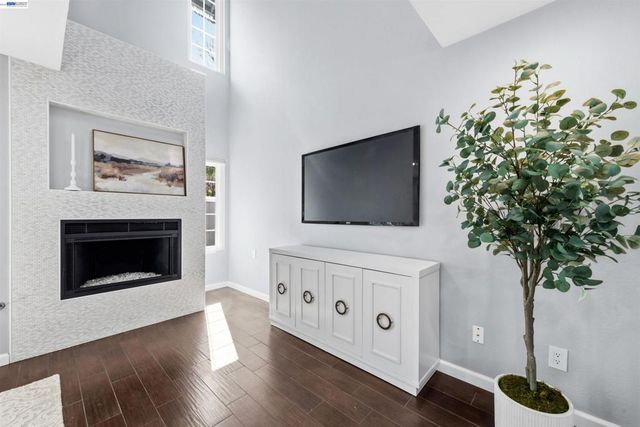 4159 Amberwood Cir, Pleasanton, CA 94588