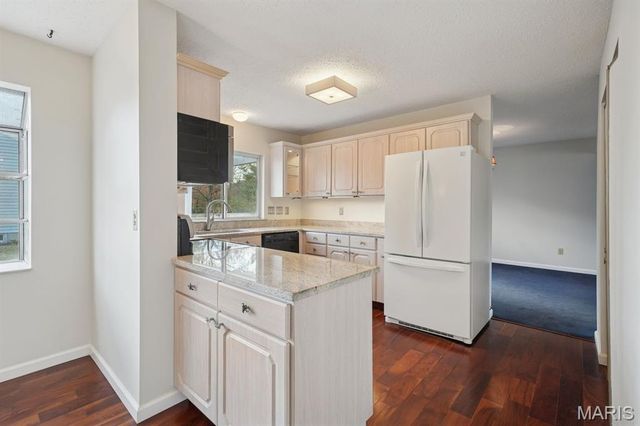 2804 Bear Creek Court, St Louis, MO 63129