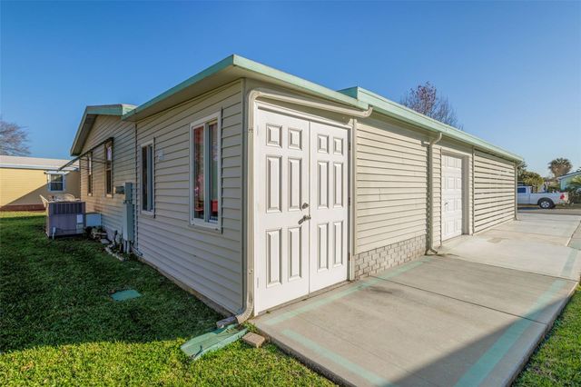 605 RAINBOW BOULEVARD, Lady Lake, FL 32159