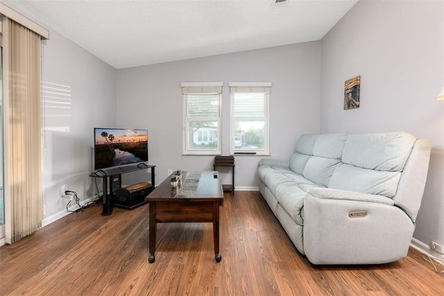 605 RAINBOW BOULEVARD, Lady Lake, FL 32159