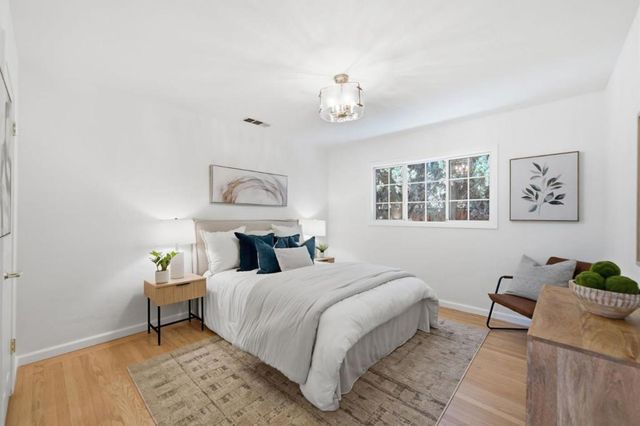 1727 Madison Avenue, Redwood City, CA 94061