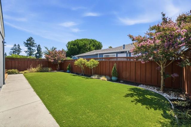1727 Madison Avenue, Redwood City, CA 94061