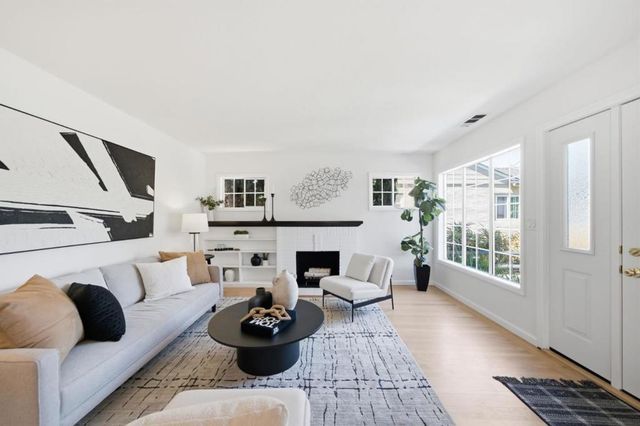 1727 Madison Avenue, Redwood City, CA 94061