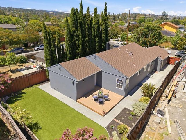 1727 Madison Avenue, Redwood City, CA 94061