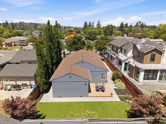 1727 Madison Avenue, Redwood City, CA 94061