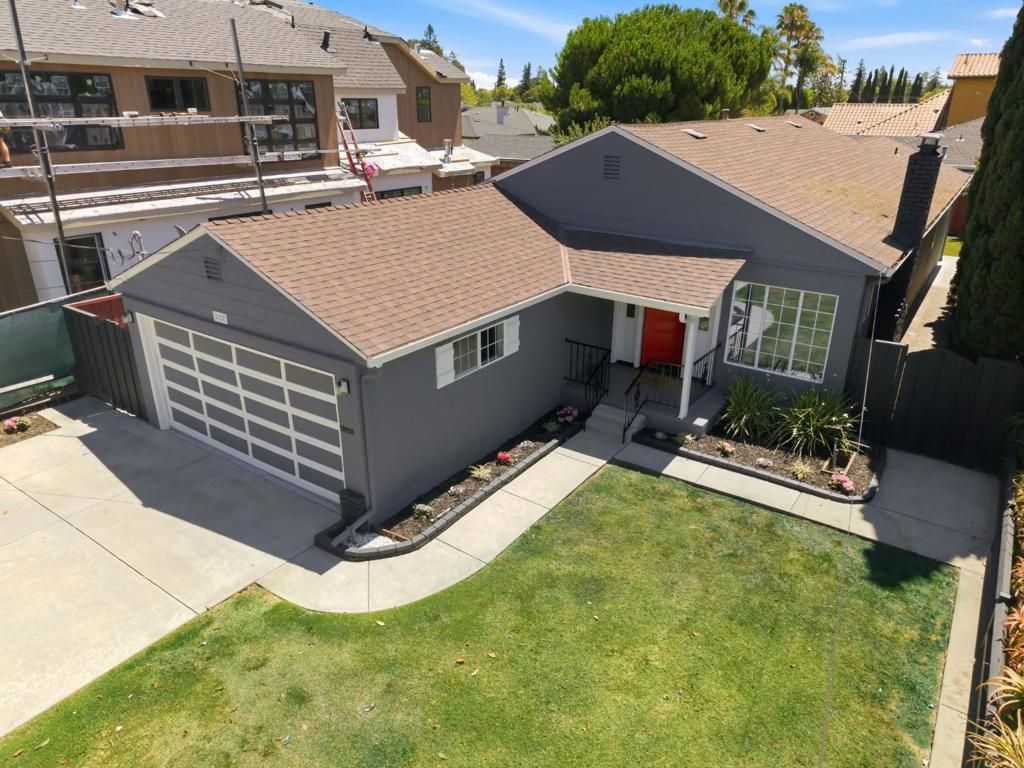 Image 33 of property listing at 1727 Madison Avenue, Redwood City, CA 94061