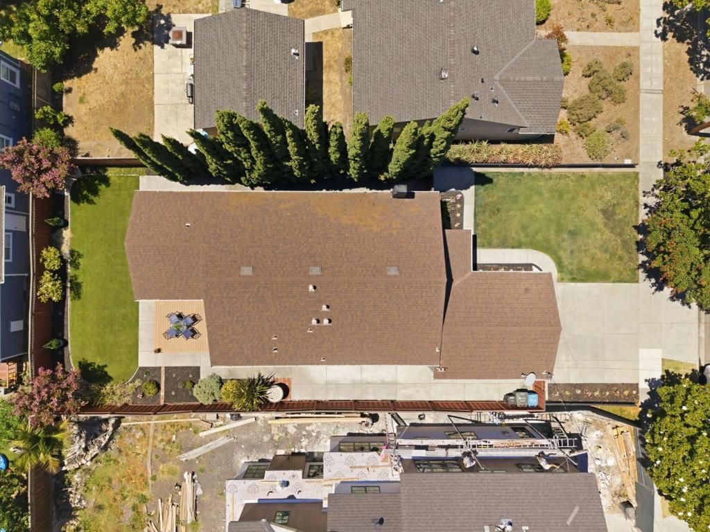 Image 36 of property listing at 1727 Madison Avenue, Redwood City, CA 94061