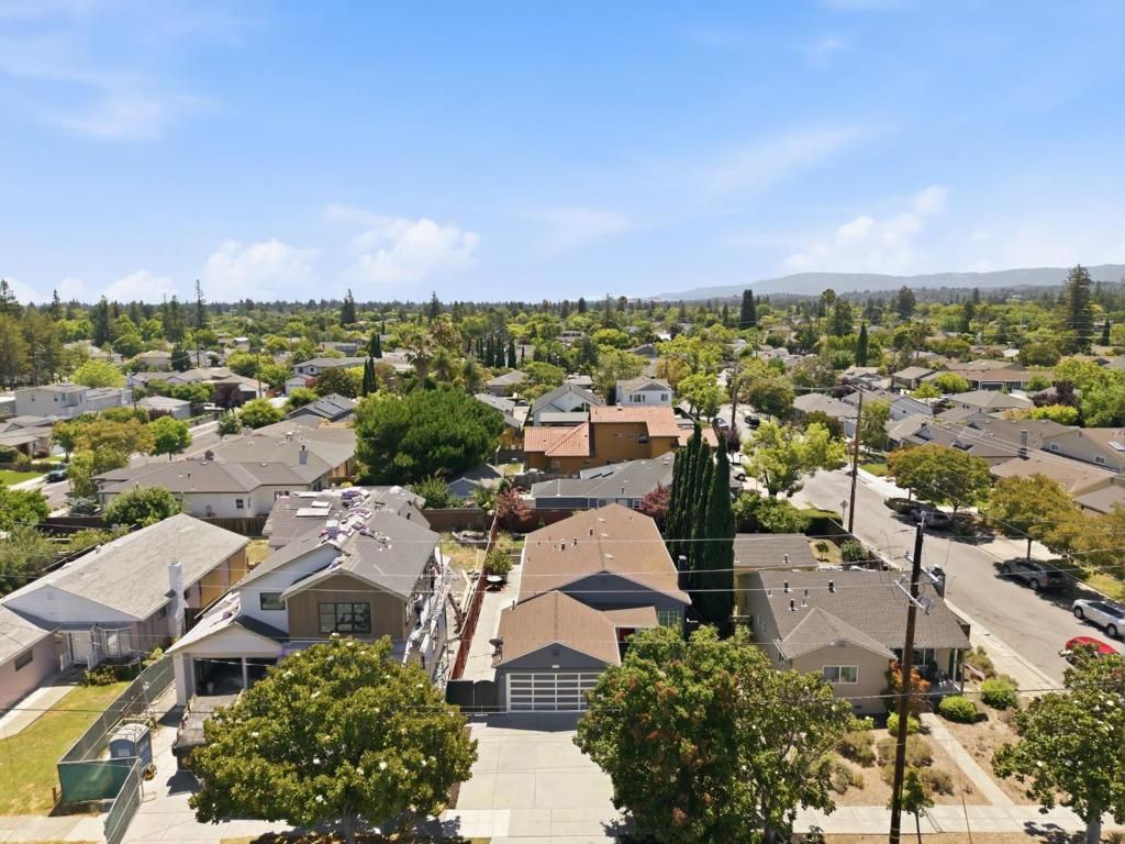 Image 38 of property listing at 1727 Madison Avenue, Redwood City, CA 94061