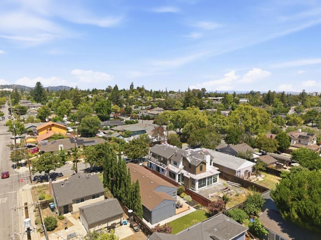 Image 41 of property listing at 1727 Madison Avenue, Redwood City, CA 94061