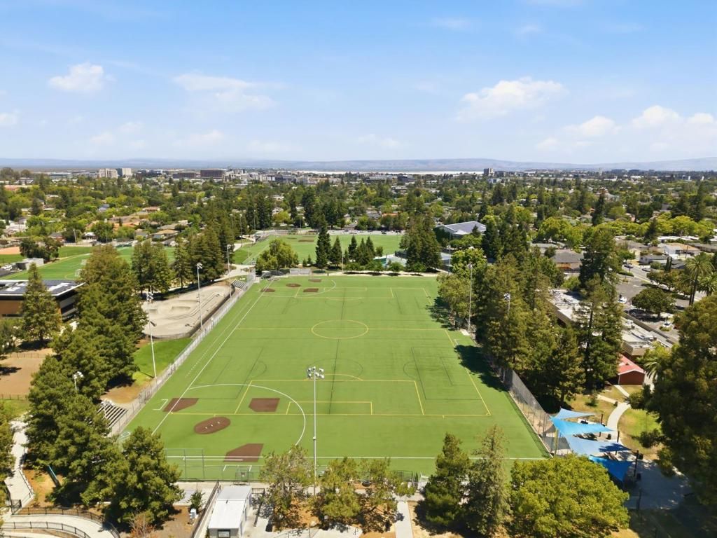 Image 42 of property listing at 1727 Madison Avenue, Redwood City, CA 94061