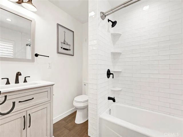 19426 Blythe Street, Reseda, CA 91335