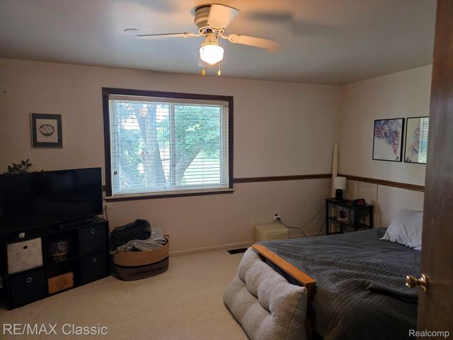 29443 W Nottingham Circle, Warren, MI 48092