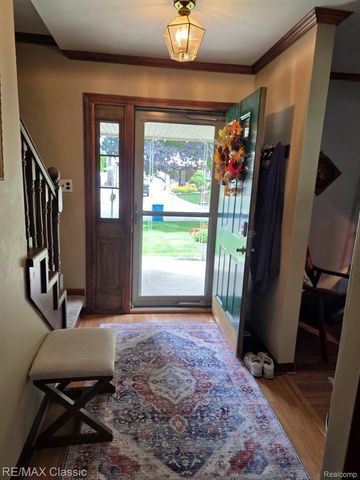 29443 W Nottingham Circle, Warren, MI 48092