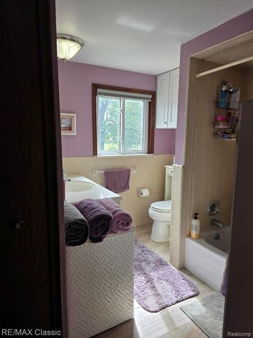 29443 W Nottingham Circle, Warren, MI 48092