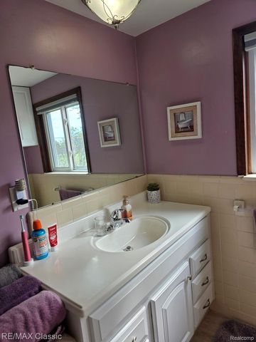 29443 W Nottingham Circle, Warren, MI 48092