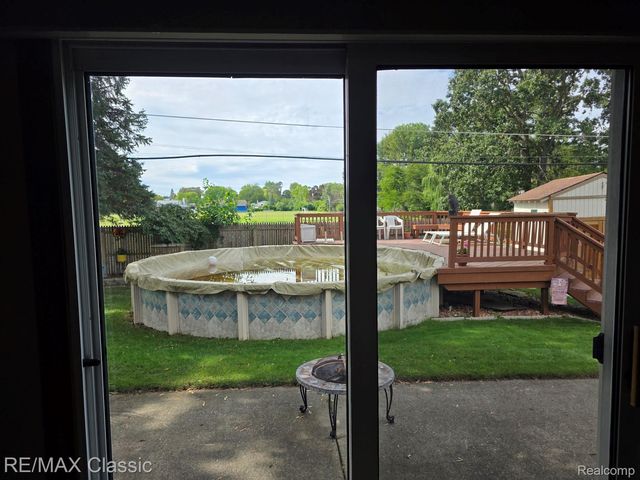 29443 W Nottingham Circle, Warren, MI 48092