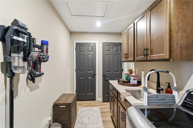 5455 Sheldon Close, Franklin, OH 45005