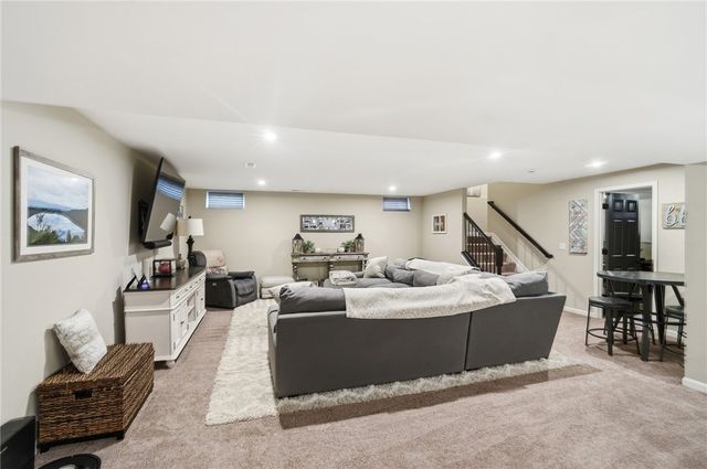 5455 Sheldon Close, Franklin, OH 45005