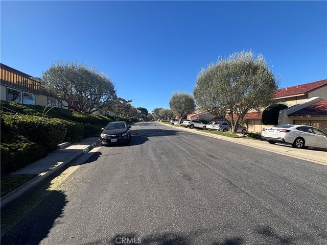 71 Cresta Verde, Rolling Hills Estates, CA 90274