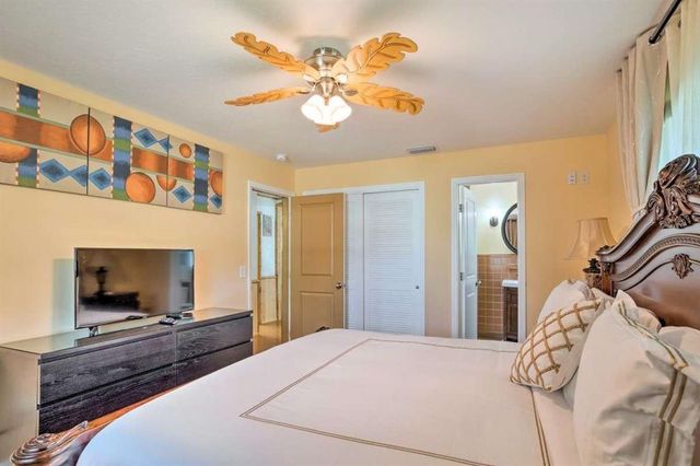 423 SW 1st Avenue, Boynton Beach, FL 33435