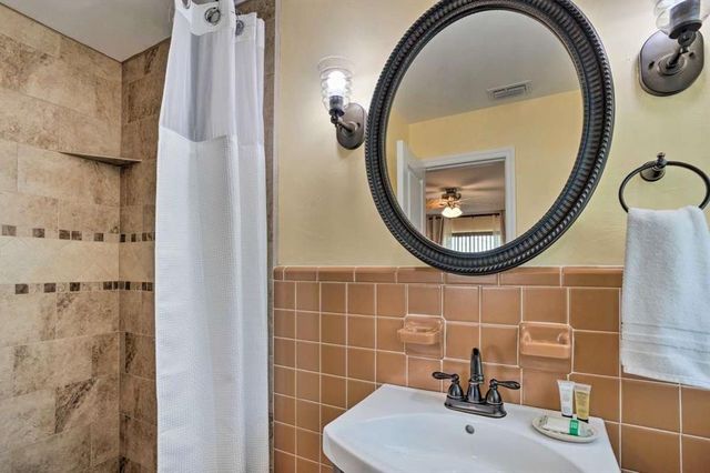 423 SW 1st Avenue, Boynton Beach, FL 33435