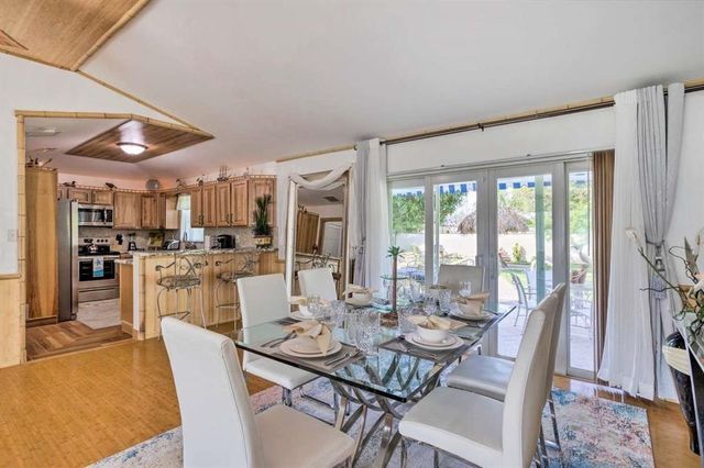 423 SW 1st Avenue, Boynton Beach, FL 33435