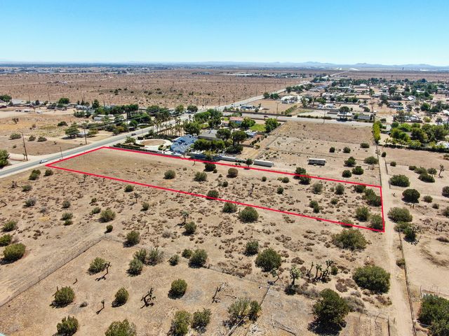 2060 West Avenue N, Palmdale, CA 93551