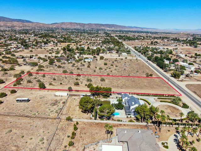 2060 West Avenue N, Palmdale, CA 93551