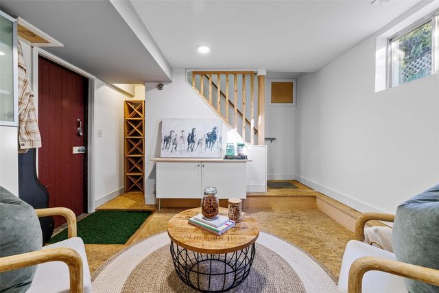 3820 44th Avenue SW, Seattle, WA 98116