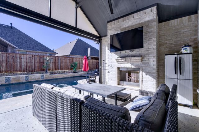 613 Singing Water Drive, Rockwall, TX 75087