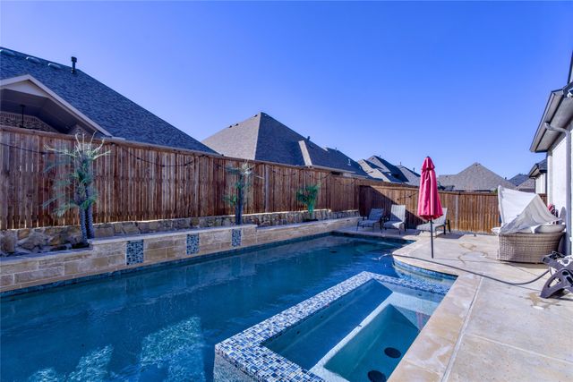 613 Singing Water Drive, Rockwall, TX 75087