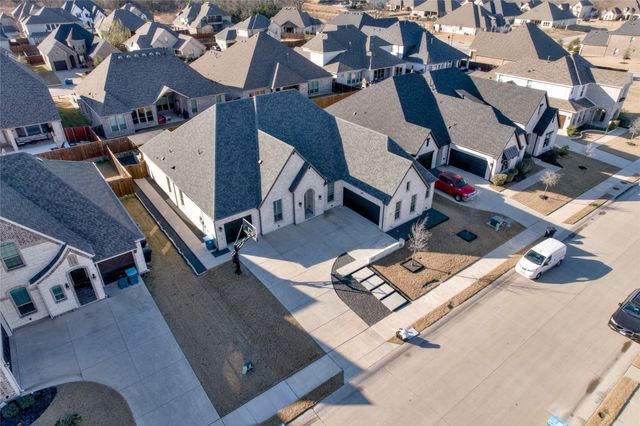 613 Singing Water Drive, Rockwall, TX 75087