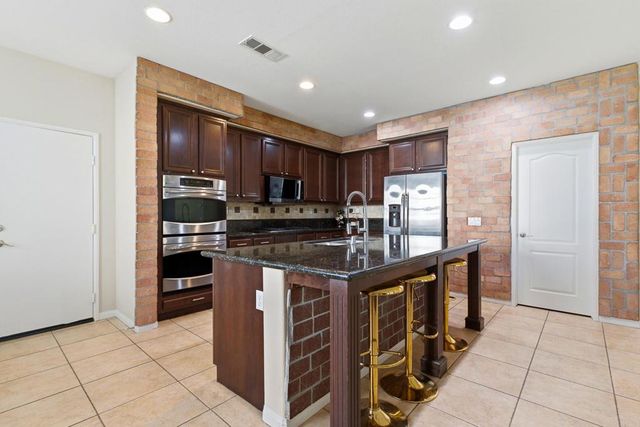 30241 Trois Valley Street, Murrieta, CA 92563