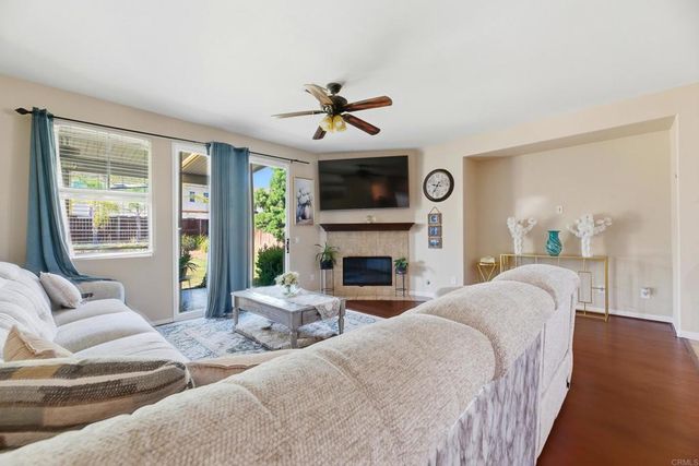 30241 Trois Valley Street, Murrieta, CA 92563