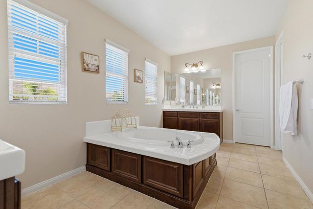 30241 Trois Valley Street, Murrieta, CA 92563