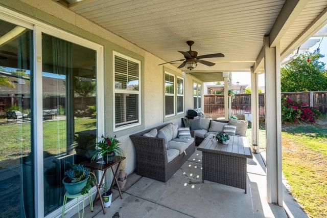 30241 Trois Valley Street, Murrieta, CA 92563