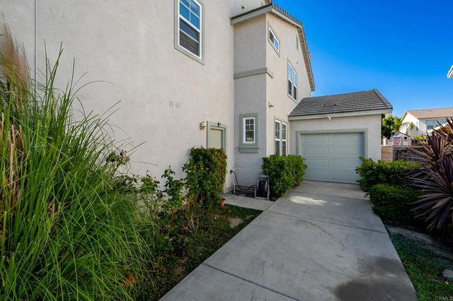 30241 Trois Valley Street, Murrieta, CA 92563
